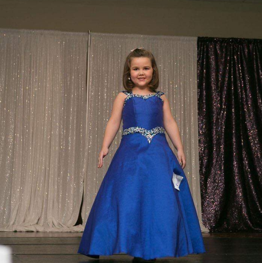 Size 8/10 Ritzee gown